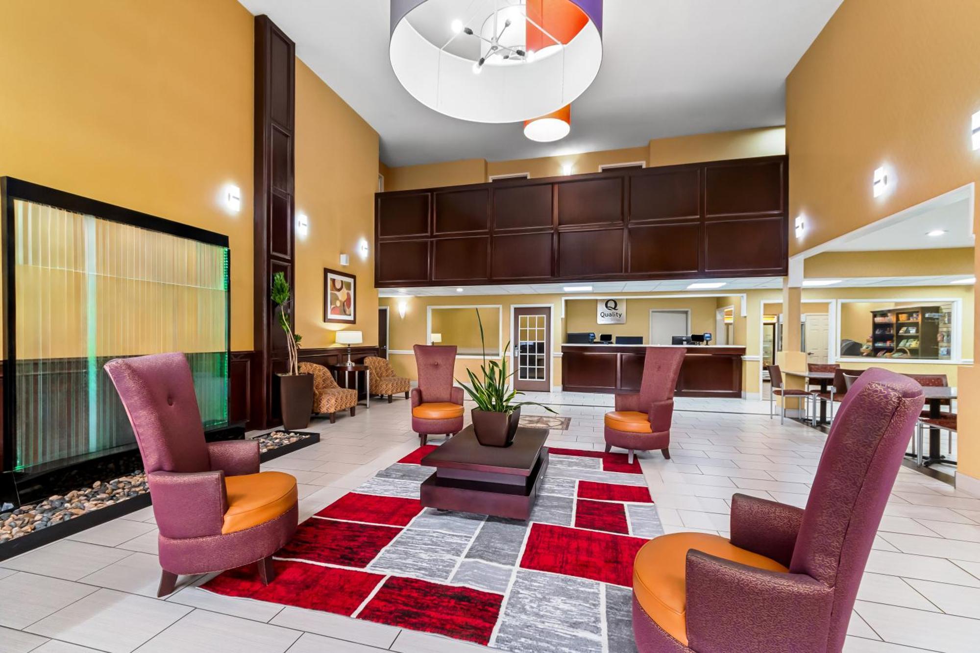 Quality Inn & Suites Airport North - Stone Oak San Antonio Zewnętrze zdjęcie