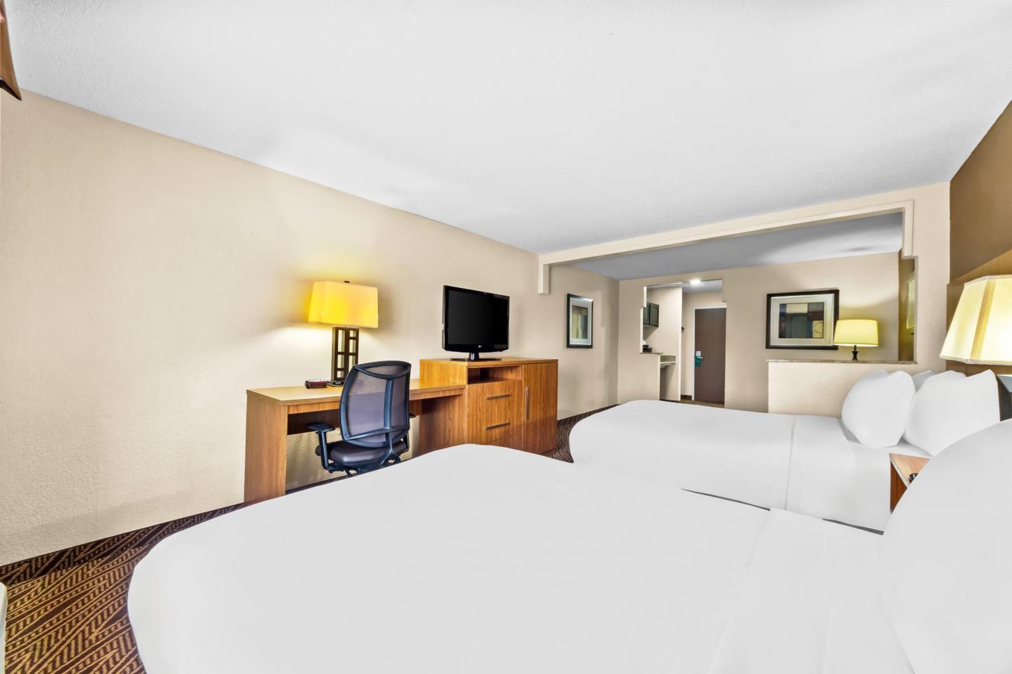Quality Inn & Suites Airport North - Stone Oak San Antonio Zewnętrze zdjęcie